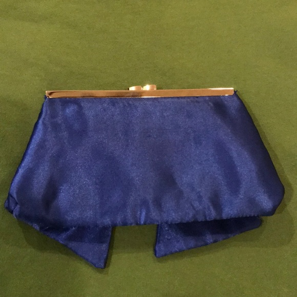 💙Royal blue satin clutch💙 - Picture 2 of 6